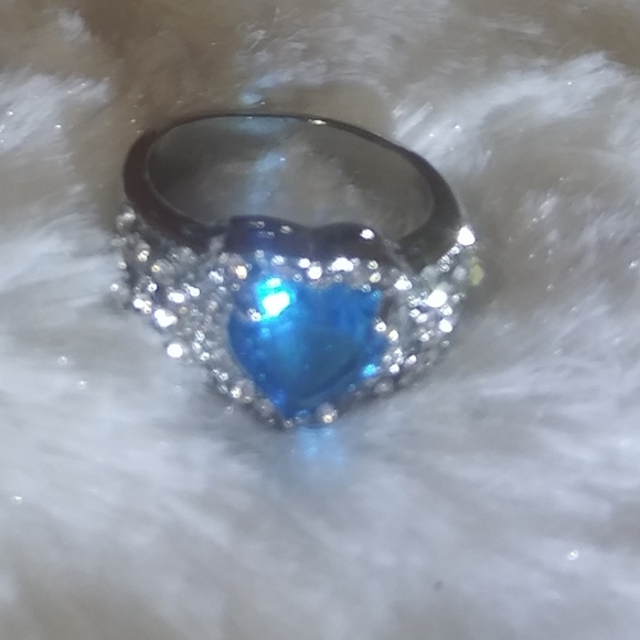 Blue Heart ring - Picture 12 of 12